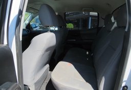 2019 Toyota Tacoma - Thumbnail 31