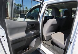 2019 Toyota Tacoma - Thumbnail 26