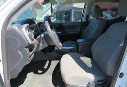 2019 Toyota Tacoma - Thumbnail 24