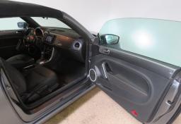 2017 Volkswagen Beetle Convertible - Thumbnail 25