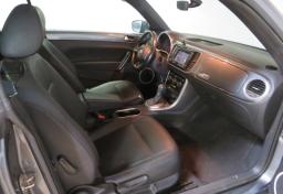 2017 Volkswagen Beetle Convertible - Thumbnail 22