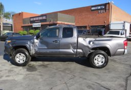 2017 Toyota Tacoma - Thumbnail 12