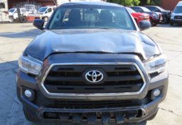 2017 Toyota Tacoma - Thumbnail 9