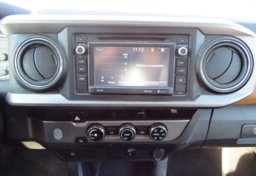 2017 Toyota Tacoma - Thumbnail 35