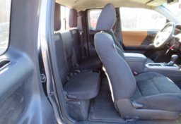 2017 Toyota Tacoma - Thumbnail 28