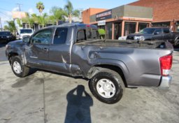 2017 Toyota Tacoma - Thumbnail 6