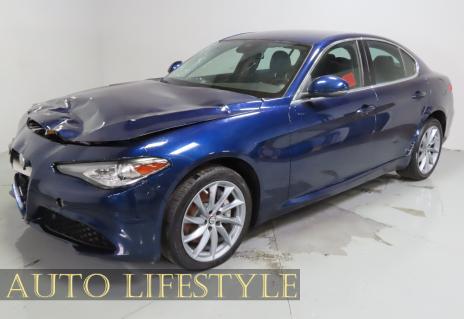 Picture of 2021 Alfa Romeo Giulia