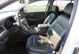 2019 GMC Acadia - Thumbnail 24