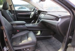 2017 Cadillac XT5 - Thumbnail 24