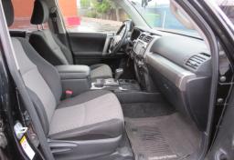 2017 Toyota 4Runner - Thumbnail 24