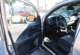 2022 Toyota Tacoma 4WD - Thumbnail 22