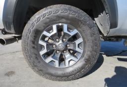 2022 Toyota Tacoma 4WD - Thumbnail 17