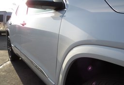 2019 GMC Acadia - Thumbnail 29