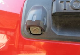 2014 Toyota Tundra 4WD Truck - Thumbnail 17