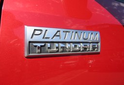 2014 Toyota Tundra 4WD Truck - Thumbnail 19