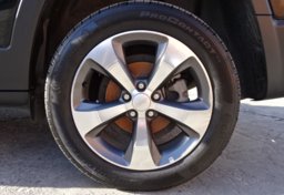 2019 Jeep Cherokee - Thumbnail 20