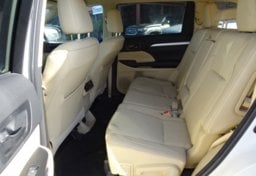 2016 Toyota Highlander - Thumbnail 27