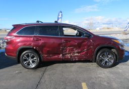 2016 Toyota Highlander - Thumbnail 25