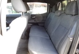 2017 Toyota Tacoma - Thumbnail 32