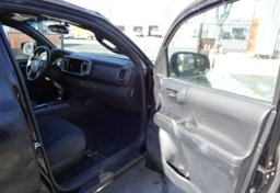 2017 Toyota Tacoma - Thumbnail 23