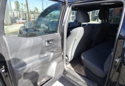 2017 Toyota Tacoma - Thumbnail 30