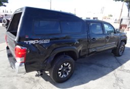 2017 Toyota Tacoma - Thumbnail 8