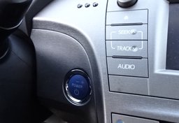 2015 Toyota Prius - Thumbnail 23