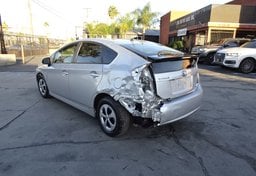 2015 Toyota Prius - Thumbnail 11