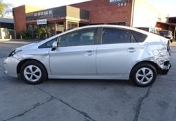 2015 Toyota Prius - Thumbnail 8