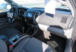 2014 Toyota Tacoma - Thumbnail 23