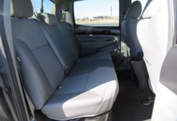 2014 Toyota Tacoma - Thumbnail 27