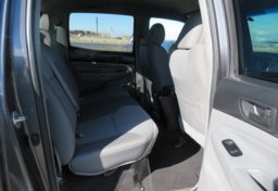 2014 Toyota Tacoma - Thumbnail 26