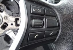 2015 BMW 3 Series - Thumbnail 32