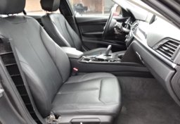 2015 BMW 3 Series - Thumbnail 23