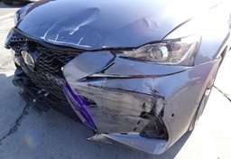 2019 Lexus IS - Thumbnail 16