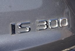 2019 Lexus IS - Thumbnail 22