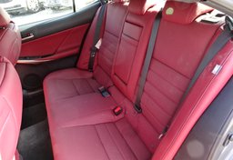 2019 Lexus IS - Thumbnail 31