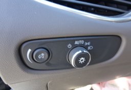 2020 Chevrolet Malibu - Thumbnail 35