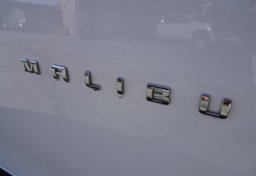 2020 Chevrolet Malibu - Thumbnail 17