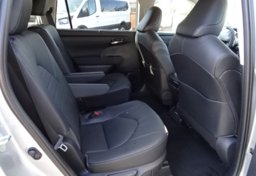 2020 Toyota Highlander - Thumbnail 32