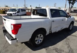 2018 Nissan Titan - Thumbnail 6