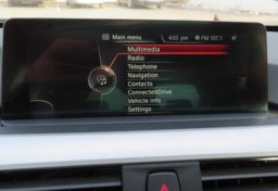 2016 BMW 3 Series - Thumbnail 29