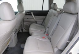 2013 Toyota Highlander - Thumbnail 22