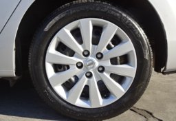 2019 Nissan Sentra - Thumbnail 16