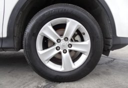 2014 Toyota RAV4 - Thumbnail 17