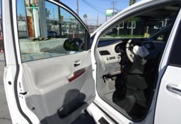 2014 Toyota Sienna - Thumbnail 22