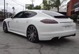 2013 Porsche Panamera - Thumbnail 9