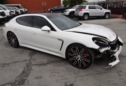 2013 Porsche Panamera - Thumbnail 2