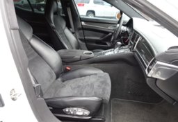 2013 Porsche Panamera - Thumbnail 25