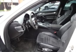 2013 Porsche Panamera - Thumbnail 26